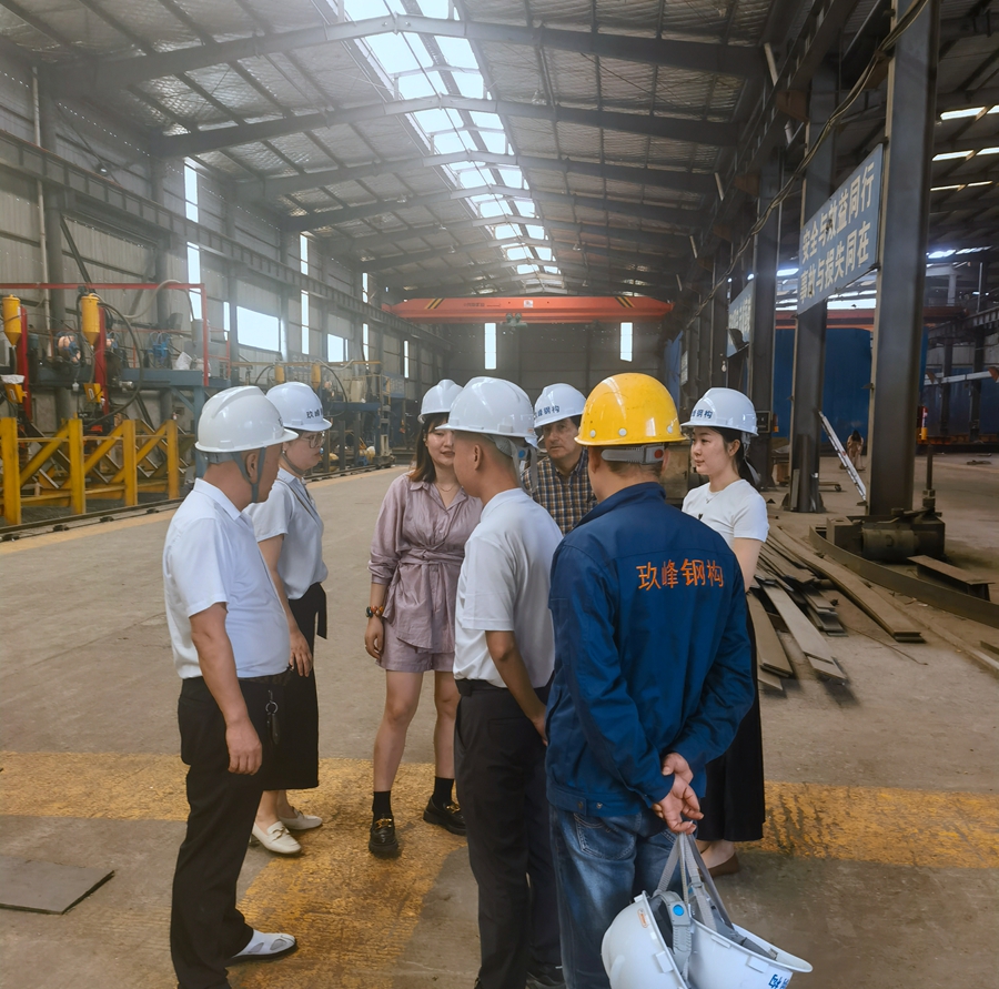 厄瓜多爾建筑商考察睿婕工廠：輕鋼別墅出口南美，合作前景廣闊！(圖3)